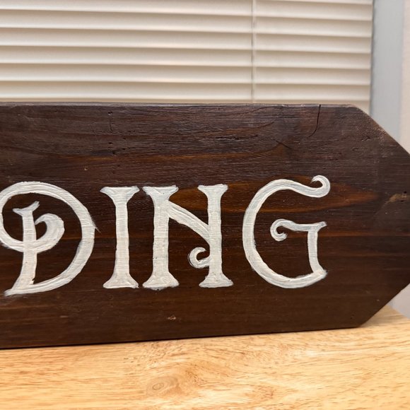 Wedding Arrow Sign - Picture 2 of 4